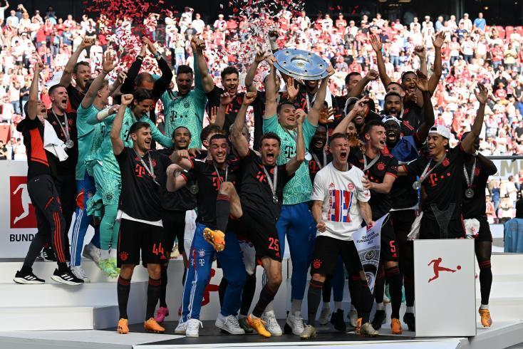 Football : le Bayern Munich arrache un 11e titre consécutif de champion d'Allemagne Football : le Bayern Munich arrache un 11e titre consécutif de champion d'Allemagne
