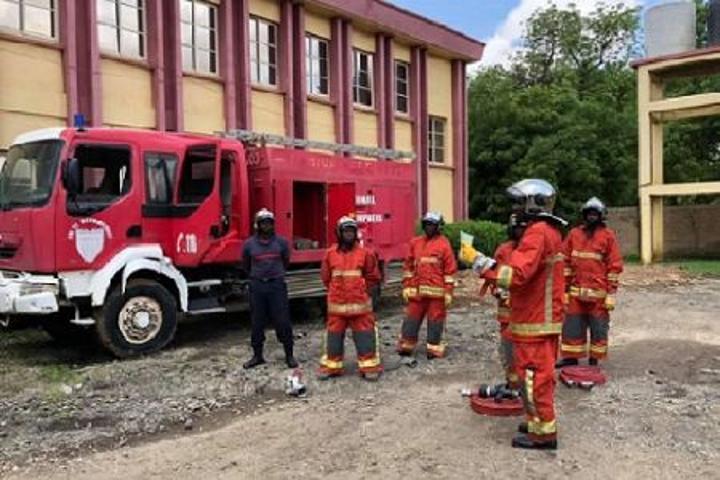 Sécurité : le Cameroun prête plus de 32 milliards de F à la France pour équiper les Sapeurs-pompiers Sécurité : le Cameroun prête plus de 32 milliards de F à la France pour équiper les Sapeurs-pompiers