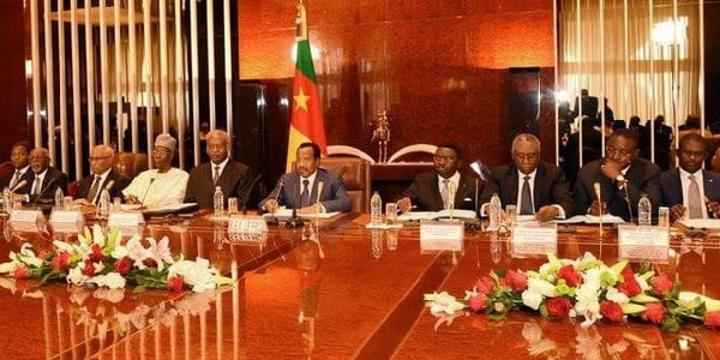 Sérail : affaire très grave, un ministre de Paul Biya lourdement condamné par la Justice Sérail : affaire très grave, un ministre de Paul Biya lourdement condamné par la Justice