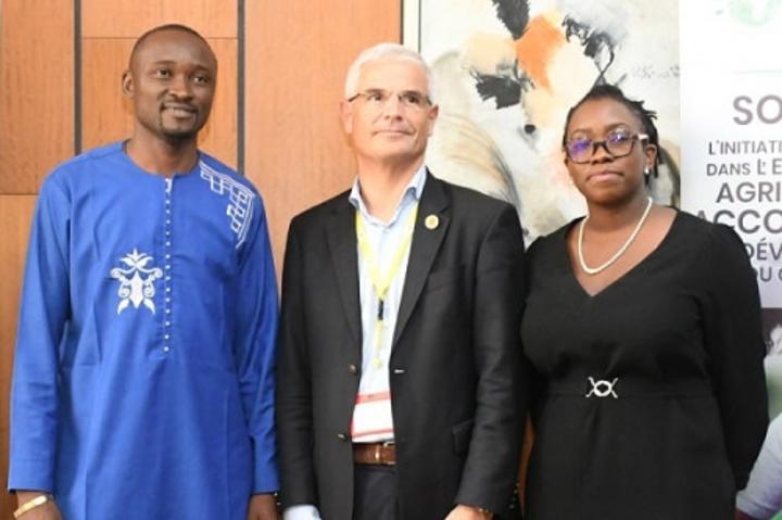 Prix Pierre Castel : Adéline Tsemo remporte l’édition 2023 au Cameroun, avec ses madeleines à base de farine de patate Prix Pierre Castel : Adéline Tsemo remporte l’édition 2023 au Cameroun, avec ses madeleines à base de farine de patate