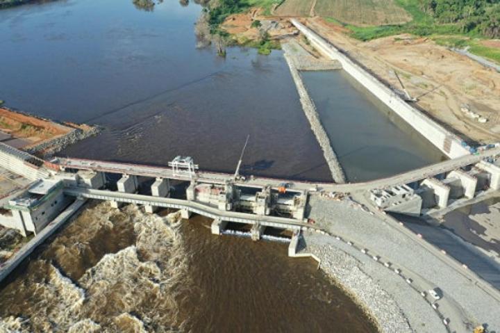 La première pêcherie d’Afrique centrale sur un barrage au fil de l’eau en vue à Nachtigal au Cameroun La première pêcherie d’Afrique centrale sur un barrage au fil de l’eau en vue à Nachtigal au Cameroun