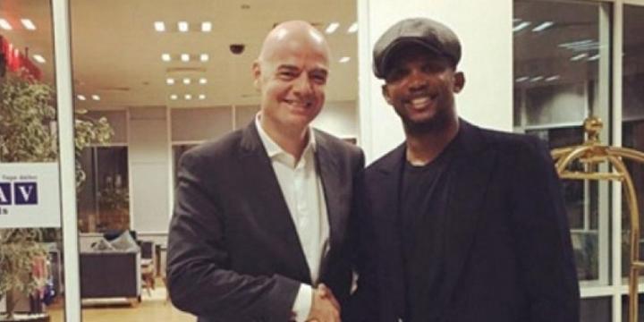 Breaking news: une lettre du président de la Fifa sur la table de Samuel Eto'o Breaking news: une lettre du président de la Fifa sur la table de Samuel Eto'o