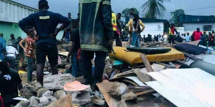 Drame national: un immeuble s'effondre à Douala, bilan catastrophique Drame national: un immeuble s'effondre à Douala, bilan catastrophique