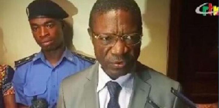 SCOOP : le tout puissant Atangana se fait dépouiller des millions par sa secrétaire particulière qui s'est enfuie SCOOP : le tout puissant Atangana se fait dépouiller des millions par sa secrétaire particulière qui s'est enfuie
