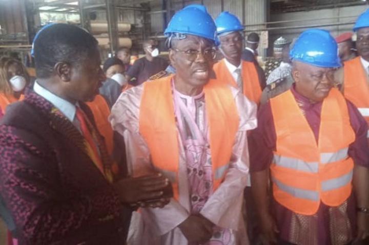 Emploi : Issa Tchiroma plaide pour le transfert des compétences à l’Est, région au millier de travailleurs étrangers Emploi : Issa Tchiroma plaide pour le transfert des compétences à l’Est, région au millier de travailleurs étrangers
