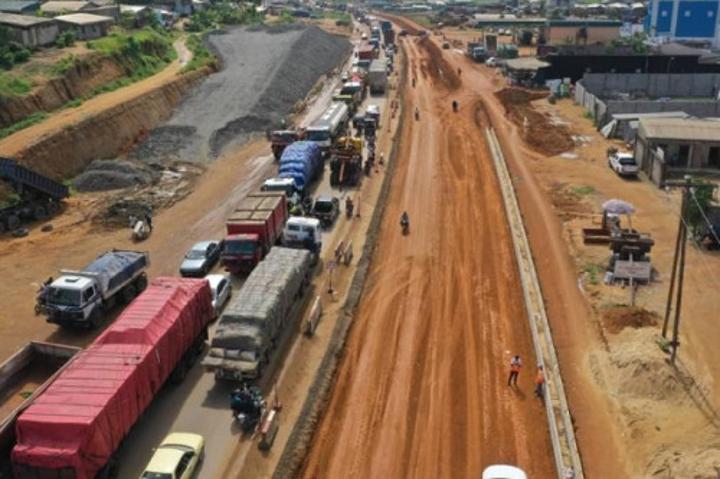 Circulation à l’entrée Est de Douala : budgétisées à 2 milliards de FCFA, les voies de contournement font défaut Circulation à l’entrée Est de Douala : budgétisées à 2 milliards de FCFA, les voies de contournement font défaut