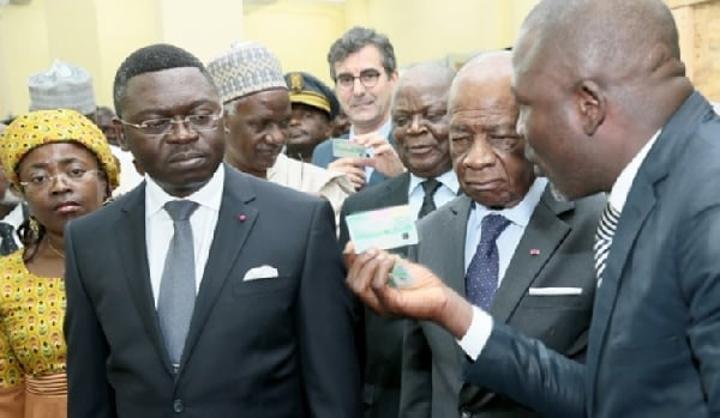 350 000 FCFA pour avoir sa carte d'identité, le Cameroun a encore frappé 350 000 FCFA pour avoir sa carte d'identité, le Cameroun a encore frappé