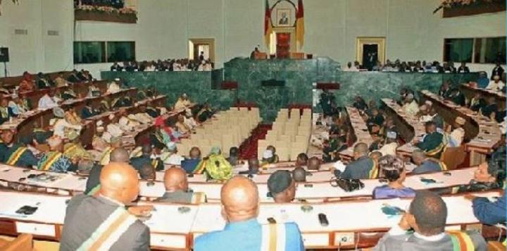 Travaux fictifs, surfacturations à l’Assemblée un tribunal se saisit