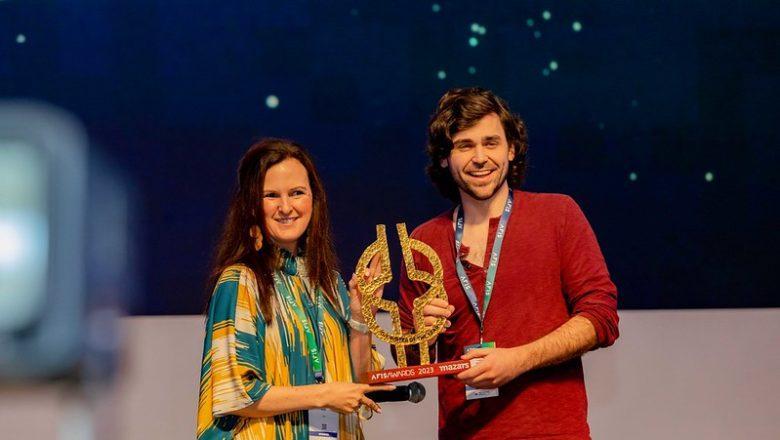 Yellow Card décerné le prix de « Novateur de l’année » lors du Sommet africain de l’industrie financière de 2023 Yellow Card décerné le prix de « Novateur de l’année » lors du Sommet africain de l’industrie financière de 2023