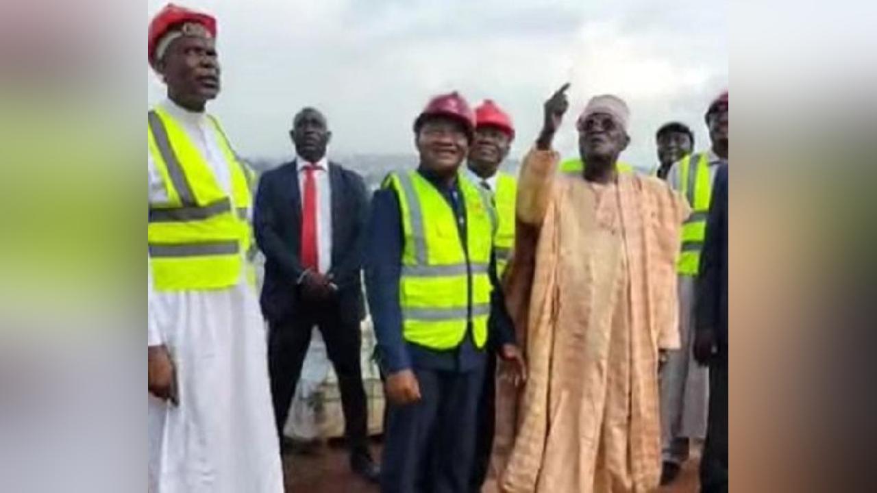 Paul Biya oyéé, Biya oyéé : le PAN Cavayé Yeguié disjoncte sur un chantier
