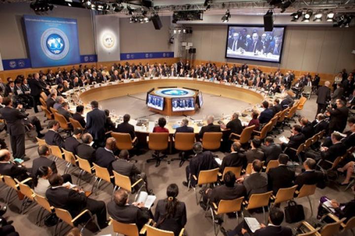 Le FMI proroge d’un an son programme avec le Cameroun, lui ouvrant la voie aux financements d’autres bailleurs de fonds Le FMI proroge d’un an son programme avec le Cameroun, lui ouvrant la voie aux financements d’autres bailleurs de fonds