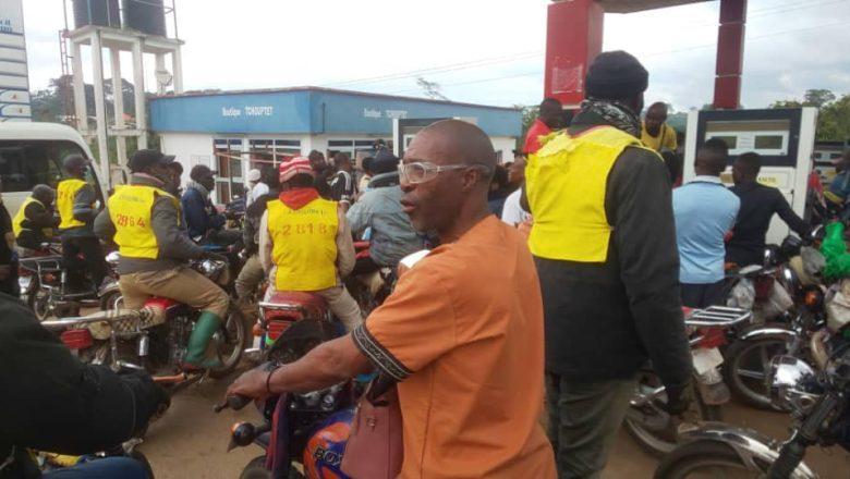 Cameroun-pénurie de carburants : le gouvernement annonce l’arrivée de trois navires chargés de super Cameroun-pénurie de carburants : le gouvernement annonce l’arrivée de trois navires chargés de super