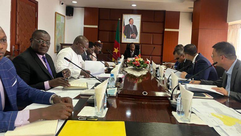 Phase 2 de l’autoroute Yaoundé-Douala : le tracé de la variante 2 validé pour la réalisation du projet Phase 2 de l’autoroute Yaoundé-Douala : le tracé de la variante 2 validé pour la réalisation du projet