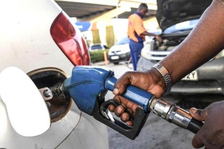 Carburants : le Cameroun pourrait éviter une 3ᵉ hausse des prix à la pompe en 2025, à cause de la présidentielle (Fitch) Carburants : le Cameroun pourrait éviter une 3ᵉ hausse des prix à la pompe en 2025, à cause de la présidentielle (Fitch)