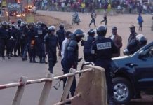 Rafle à Yaoundé, une centaine de citoyens arrêtés Rafle à Yaoundé, une centaine de citoyens arrêtés