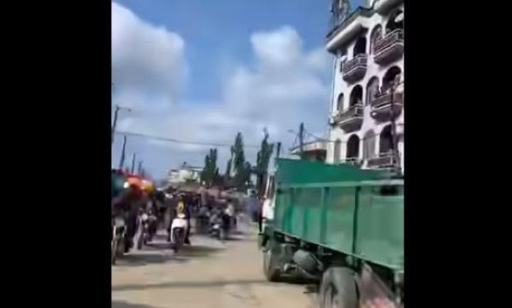 Douala Manifeste Pour Le Départ De Biya Douala Manifeste Pour Le Départ De Biya