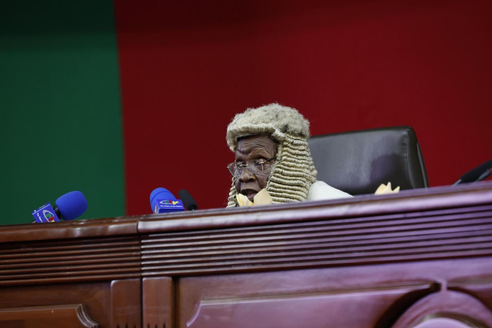 Réactions Divergentes Après Victoire de Paul Biya Réactions Divergentes Après Victoire de Paul Biya