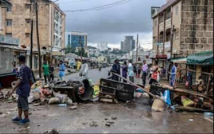 Crise Post-Électorale Au Cameroun: Manifestations Et Violence Crise Post-Électorale Au Cameroun: Manifestations Et Violence