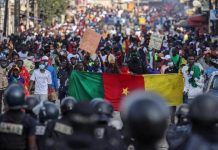 Douala, Capitale Économique En Révolte Douala, Capitale Économique En Révolte