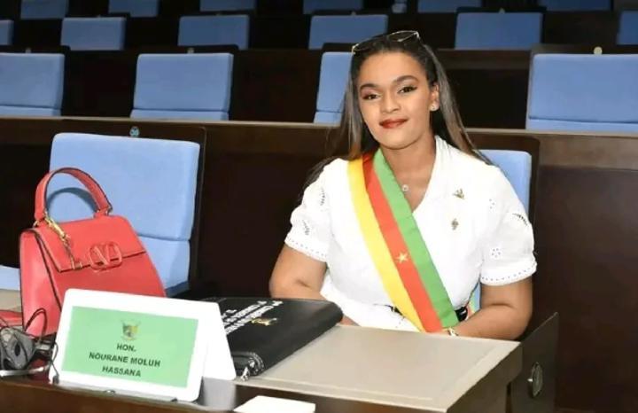 Trahison Des Dossiers Obscurs De Nourane Foster Trahison Des Dossiers Obscurs De Nourane Foster