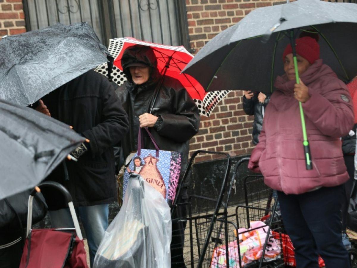 Baisse Des Aides Alimentaires Pour 42 Millions D'Américains Baisse Des Aides Alimentaires Pour 42 Millions D'Américains