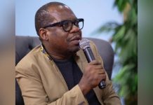 Camus Mimb aborde un sujet délicat d’Issa Tchiroma Camus Mimb aborde un sujet délicat d'Issa Tchiroma