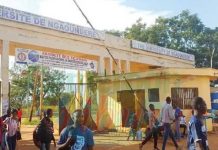 Abus De Pouvoir: Doyen Taxe Étudiants À 600 000 FCFA Abus De Pouvoir: Doyen Taxe Étudiants À 600 000 FCFA