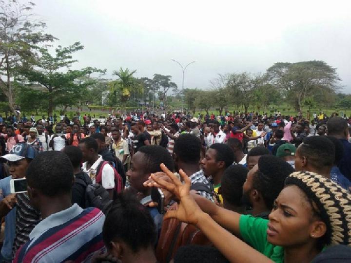 Des étudiants dénoncent une affaire grave longtemps cachée Des étudiants dénoncent une affaire grave longtemps cachée