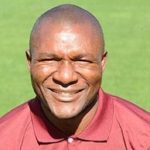 Minala Répond à la Polémique sur Son Âge Minala Répond à la Polémique sur Son Âge