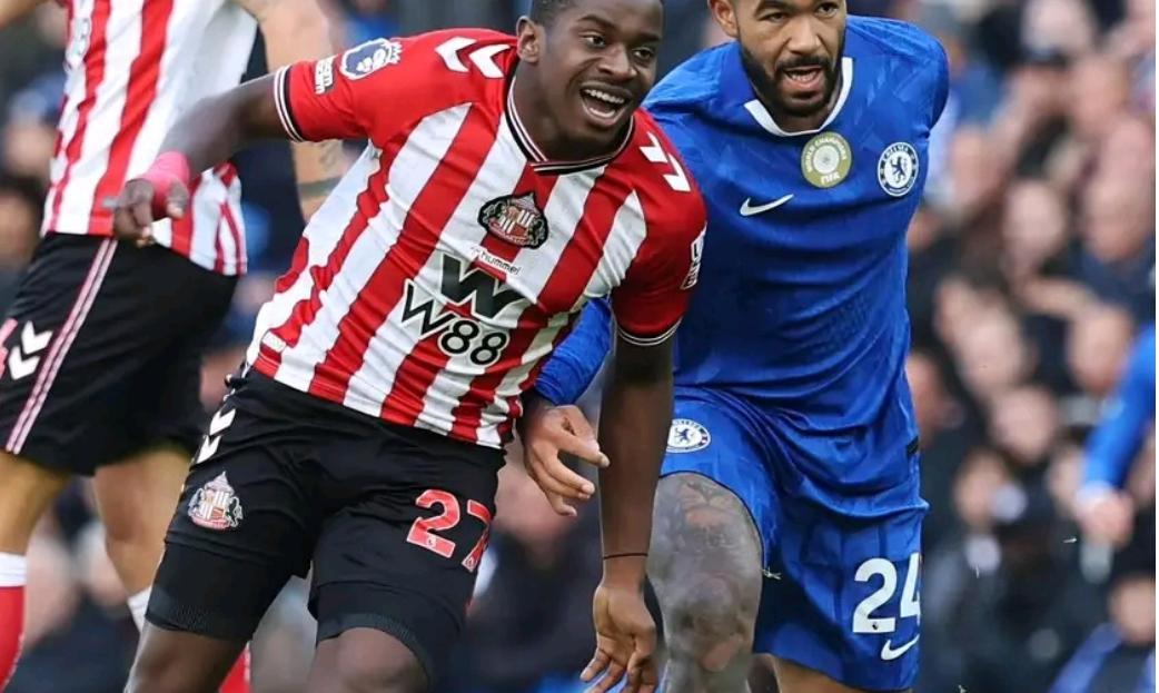 Sadiki Reste Malgré Intérêt de Chelsea et Manchester United Sadiki Reste Malgré Intérêt de Chelsea et Manchester United
