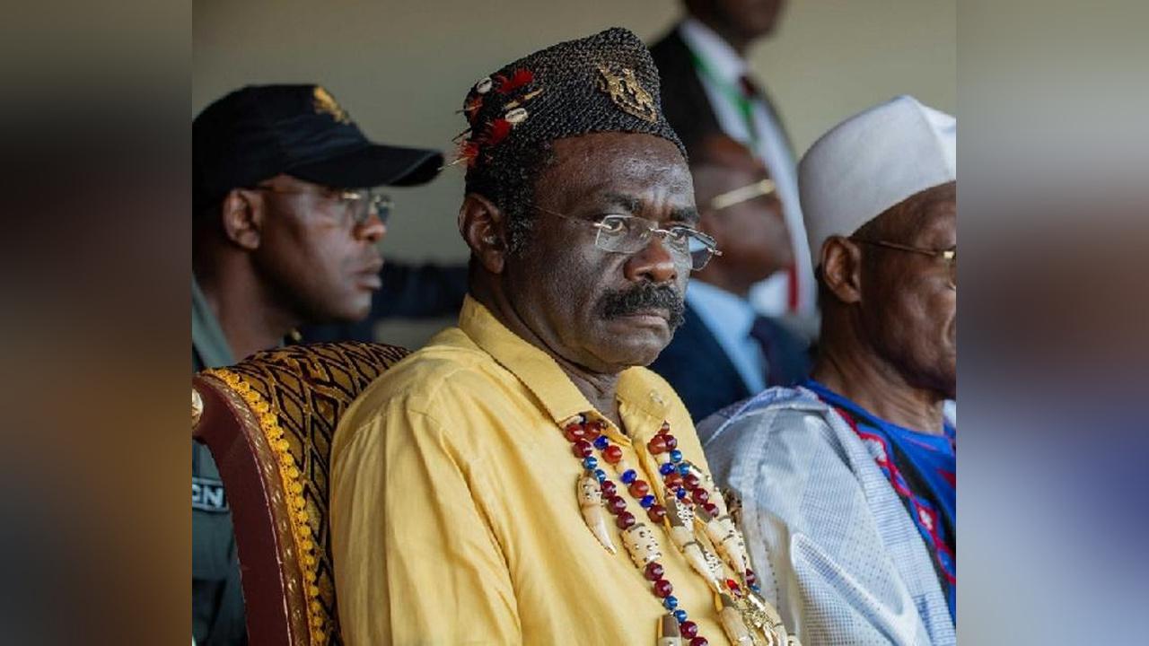 Mouelle Kombi Affirme Son Autorité Face à Samuel Eto'o Mouelle Kombi Affirme Son Autorité Face à Samuel Eto'o