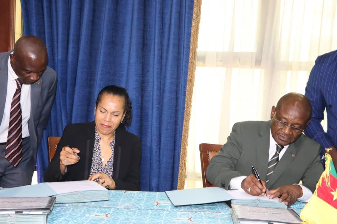 AFD Et ADC SA Signent Accord De Prêt De 38,3 Milliards AFD Et ADC SA Signent Accord De Prêt De 38,3 Milliards