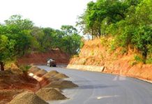 Chauffeur et Assistant Confrontés au Mal à Ngaoundéré Chauffeur et Assistant Confrontés au Mal à Ngaoundéré