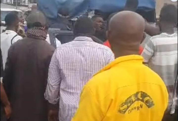 Corruption Provoque Mouvement d'Humeur à Bonaberi Corruption Provoque Mouvement d'Humeur à Bonaberi