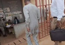 Maurice Kamto débarque à la prison de Kondengui Maurice Kamto débarque à la prison de Kondengui