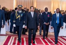 Entourage de Biya Puni Pour Avoir Filmé Sa Saleté Entourage de Biya Puni Pour Avoir Filmé Sa Saleté