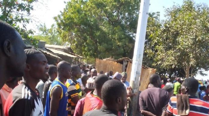 Inhumain: L’Armée Et La Population De Darak Inhumain: L'Armée Et La Population De Darak