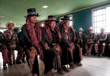 Non, les Mayas n’ont pas disparu Non, les Mayas n'ont pas disparu