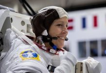 Sophie Adenot Embarque Graines et Combinaison Inédite Sophie Adenot Embarque Graines et Combinaison Inédite