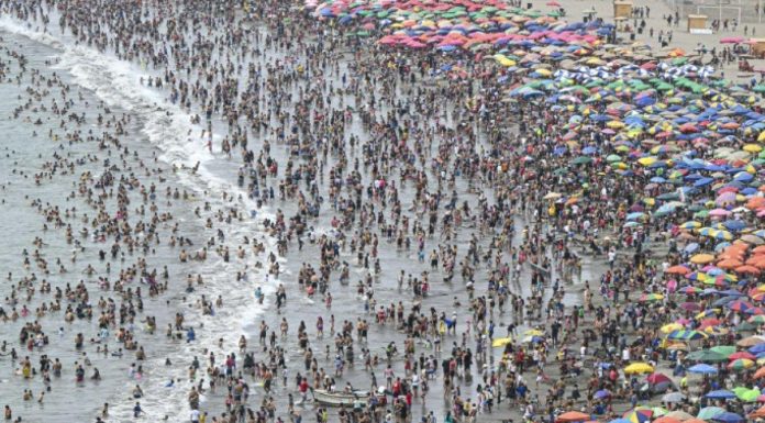 Plage emblématique du Pérou fermée pour pollution Plage emblématique du Pérou fermée pour pollution
