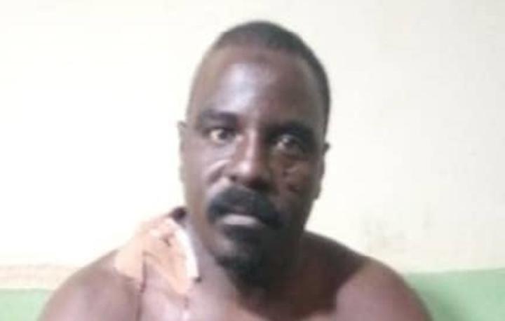 Homme Tue Trois Kidnappeurs À Main Nue Homme Tue Trois Kidnappeurs À Main Nue