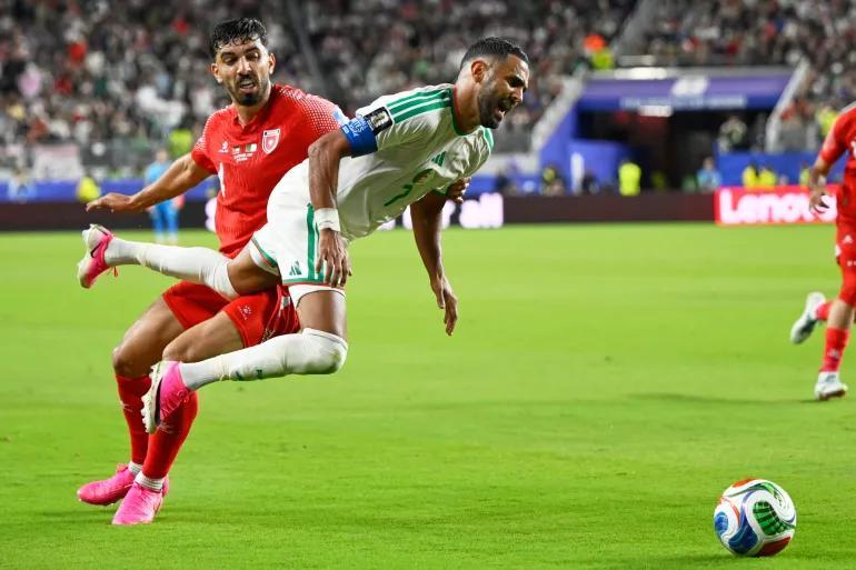 L’Algérie Arrache une Précieuse Victoire Face à la Jordanie L’Algérie Arrache une Précieuse Victoire Face à la Jordanie