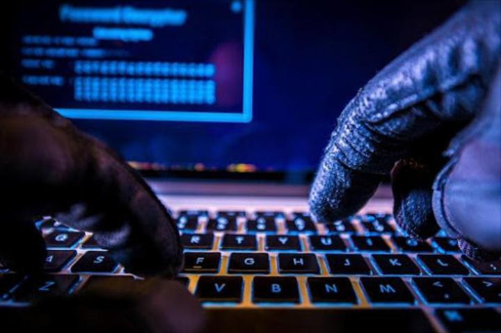 How hackers can use mirroring apps to see all your text messages How hackers can use mirroring apps to see all your text messages