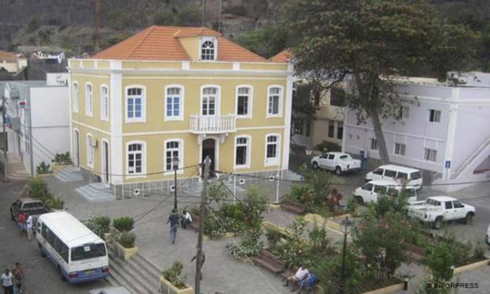 Paul: Workers assigned to the Chamber without INSP coverage for six months Paul: Workers assigned to the Chamber without INSP coverage for six months