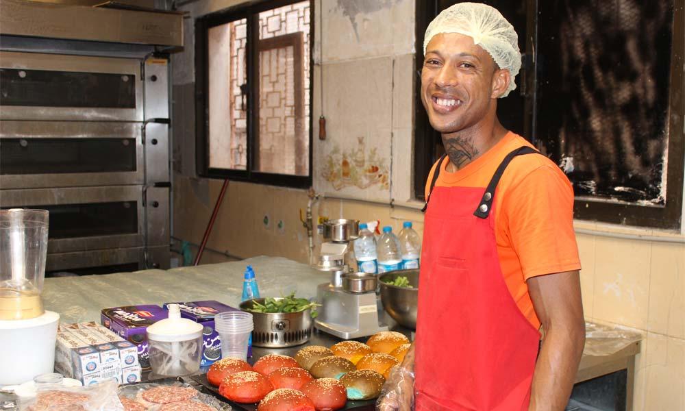 After the pandemic, Kleidir Fortes restarts with artisanal hamburger After the pandemic, Kleidir Fortes restarts with artisanal hamburger