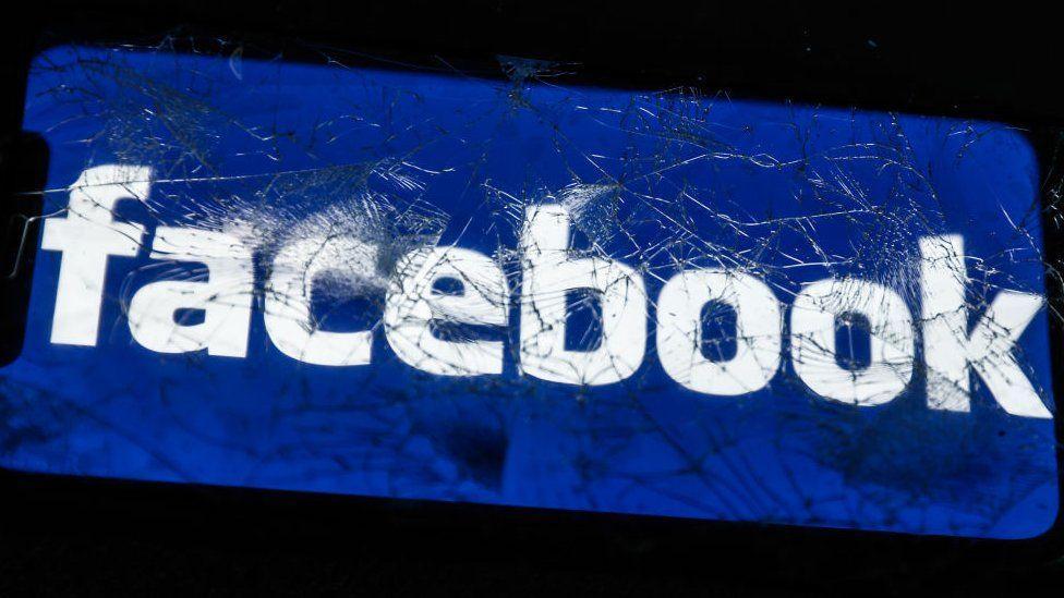 Facebook feeds flooded with celebrity spam Facebook feeds flooded with celebrity spam