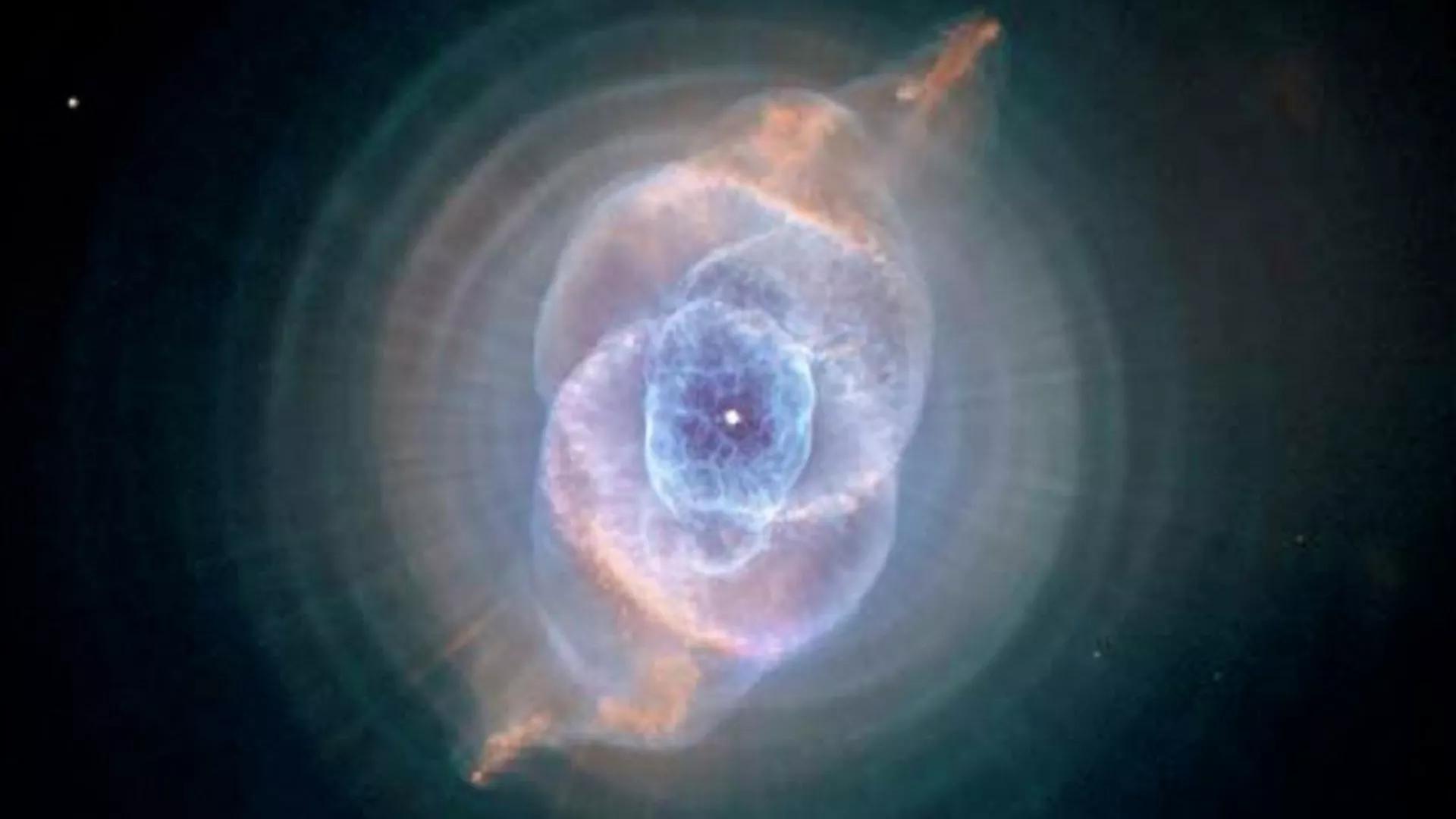 New 3D Model of Cat's Eye Nebula Hints at Its 'Binary Star' Past New 3D Model of Cat's Eye Nebula Hints at Its 'Binary Star' Past