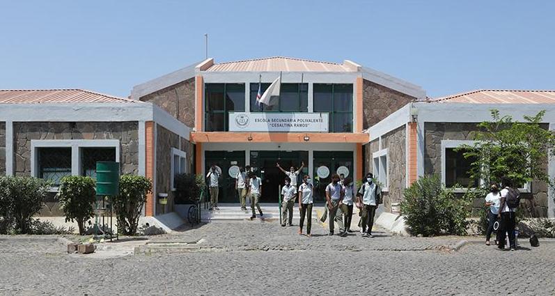 Technical School: Teachers denounce “disorganization” generated with reforms and DNE denies any problema Technical School: Teachers denounce “disorganization” generated with reforms and DNE denies any problema