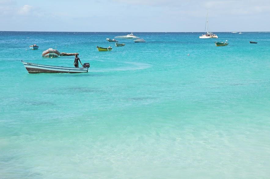 Sal: Young man remains missing in the sea between Regona and Buracona Sal: Young man remains missing in the sea between Regona and Buracona