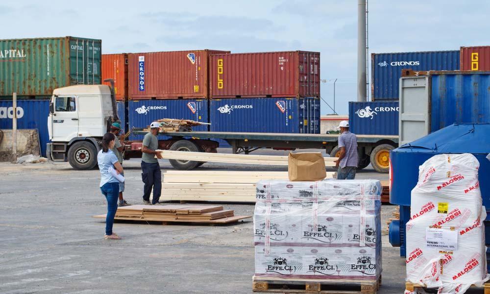 Advisory wages for DNRE employees: Customs go on strike Advisory wages for DNRE employees: Customs go on strike